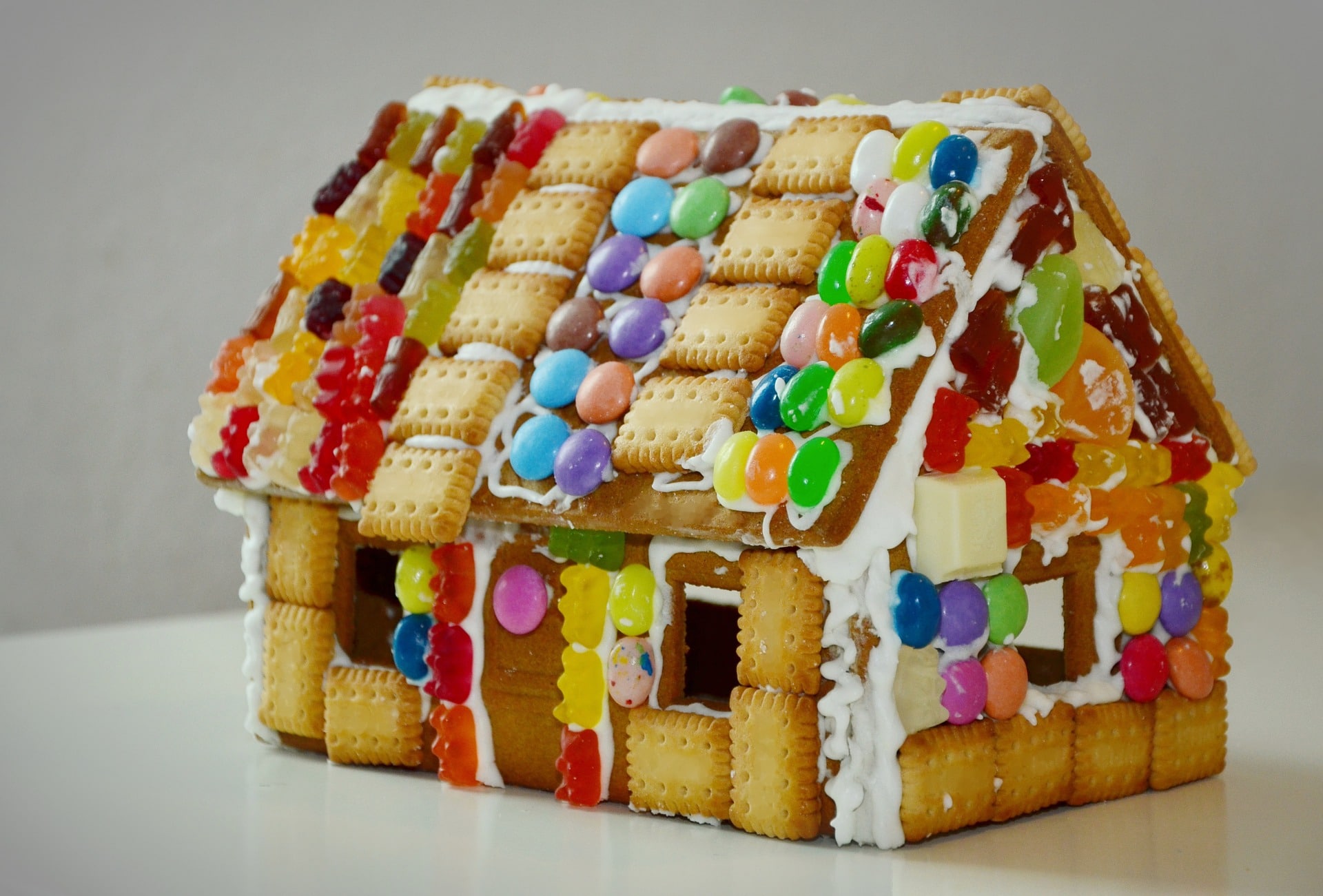 gingerbread-house-1098731_1920