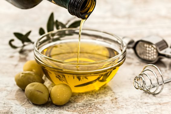 oliwa z oliwek na zaparcia u osób starszych